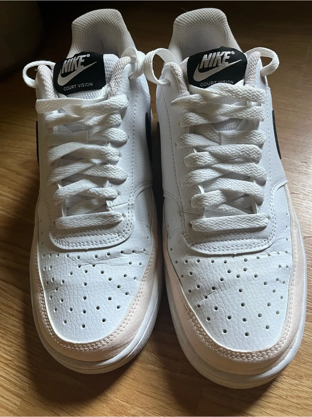 9.5 - Women’s Nike Court Vision LO